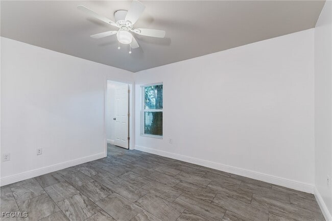 Building Photo - 2403-2405 Maple Ave