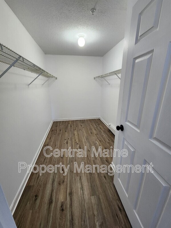 Building Photo - 37 Northern Avenue Heights
