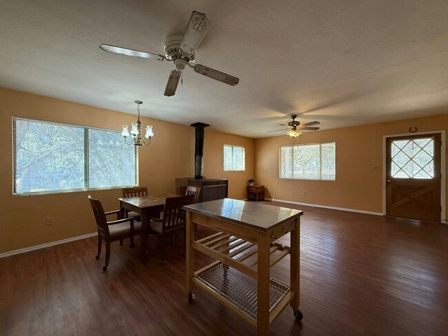 Building Photo - 2143 Cottontail Rd