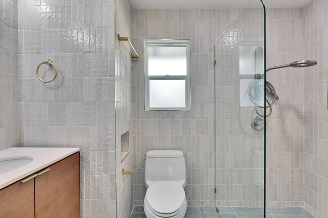 Building Photo - 7709 Shoal Creek Blvd