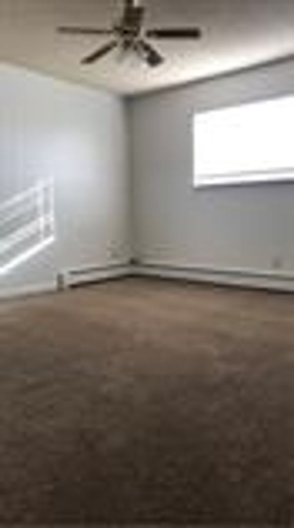 Building Photo - 718 37th Ave