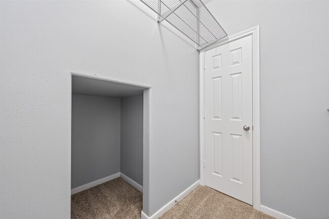 Building Photo - 3646 Standing Rock Dr