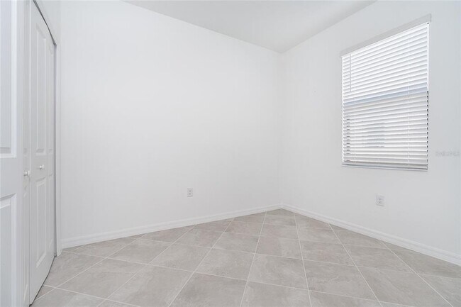 Building Photo - 1745 Saddlewood Cir