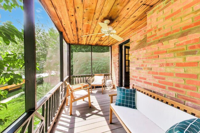 Building Photo - Classic Brick Colonial in the Heart of Berkshire