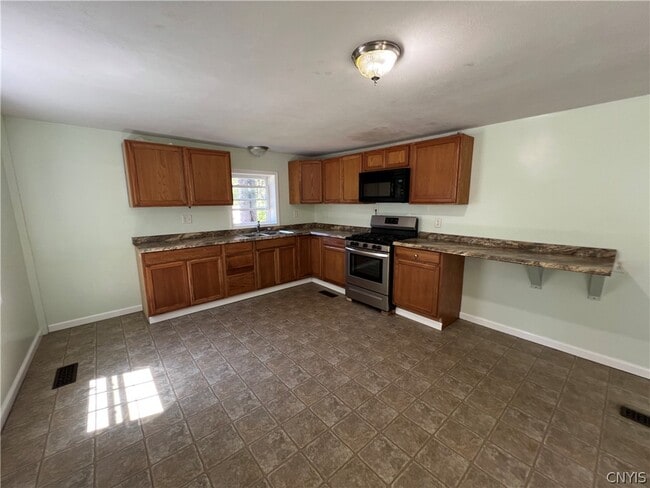 Building Photo - 1186 NY-104B