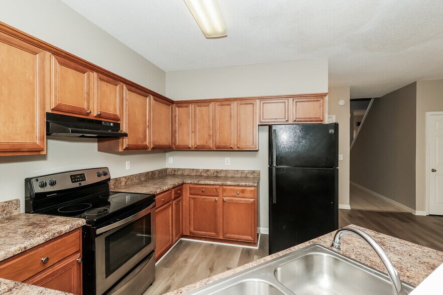 Building Photo - 1462 Riverrock Ct