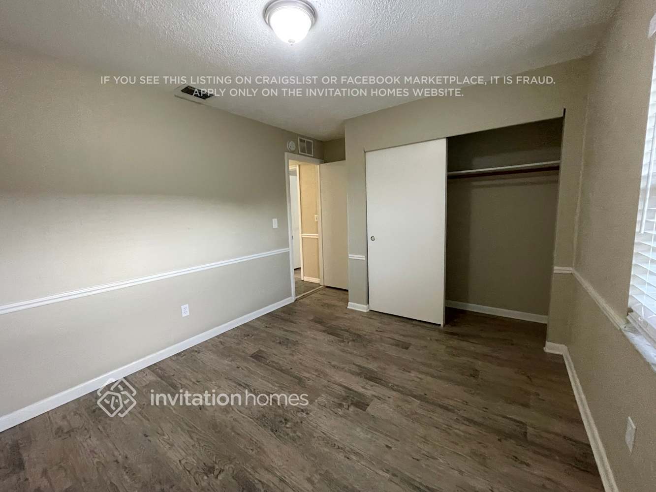 Building Photo - 3816 Southview Dr