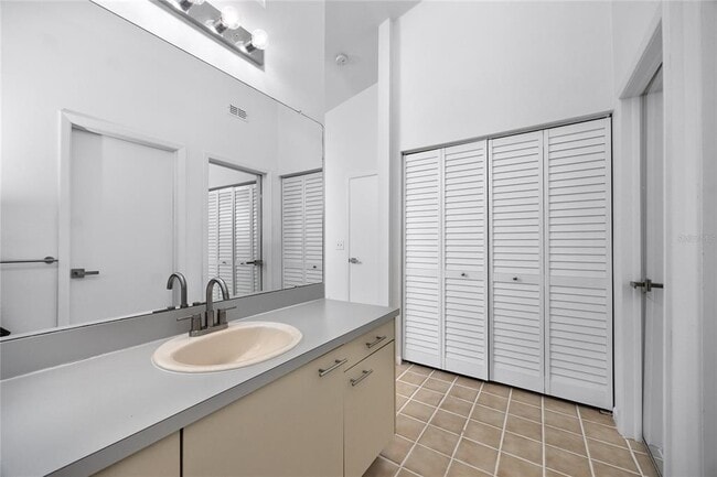 Building Photo - 944 SAN CARLOS Ct