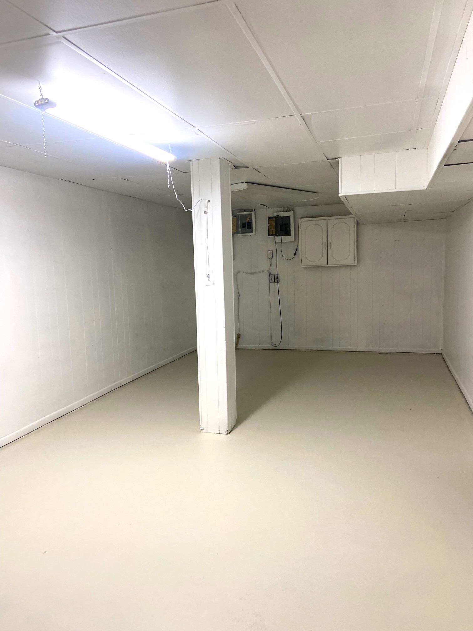 Building Photo - 1826 Eastridge Dr