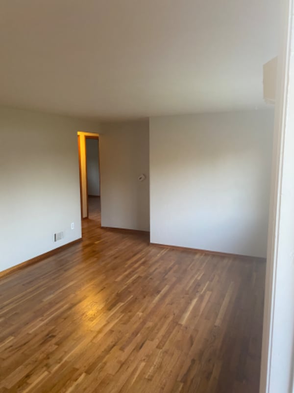 Building Photo - 412 Oak Ave