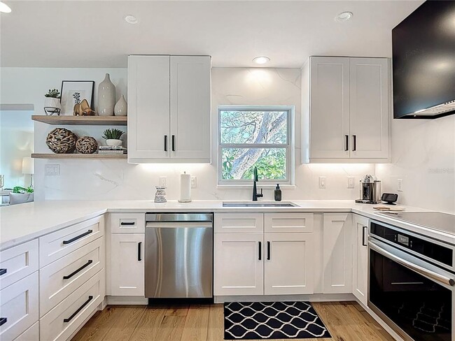 Building Photo - 4711 W Estrella St