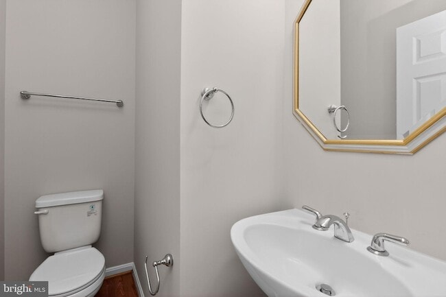 Building Photo - 207 Chesterbrook Ct