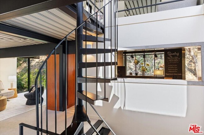Building Photo - 4046 Stoneybrook Dr