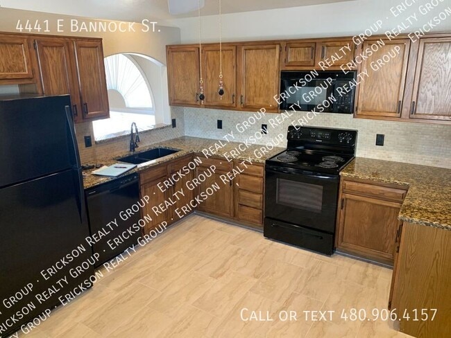 Building Photo - 4441 E Bannock St