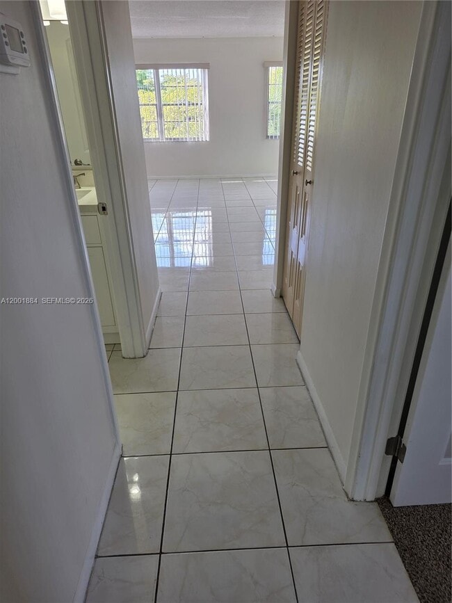 Building Photo - 13250 SW 4th Ct