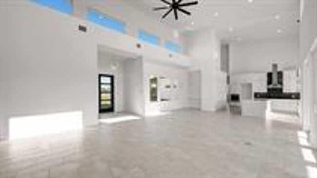 Building Photo - 5976 Rain Mdw Dr