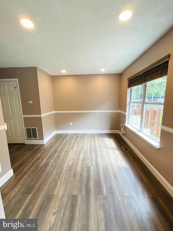 Building Photo - 404 Potomac Hills Dr