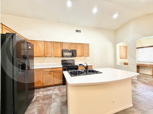 Building Photo - 9263 E Monterey Ave