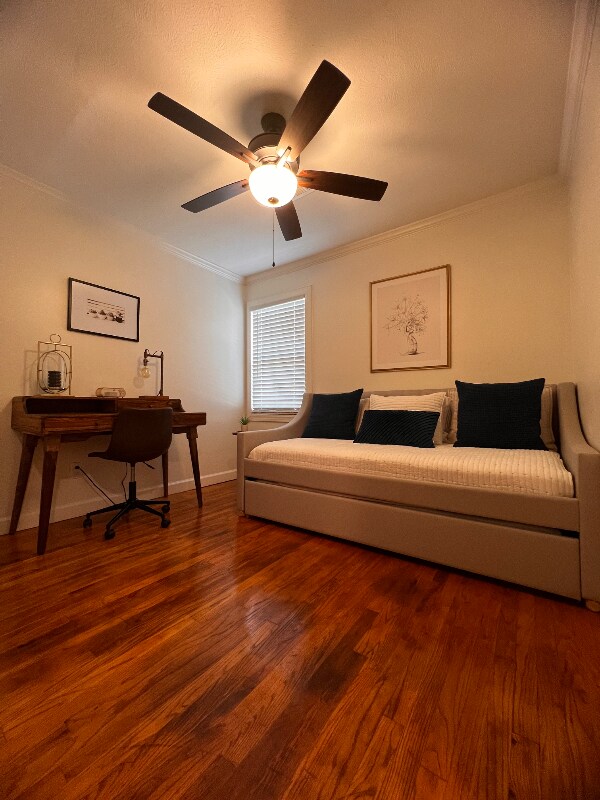 Building Photo - 417 1st St S