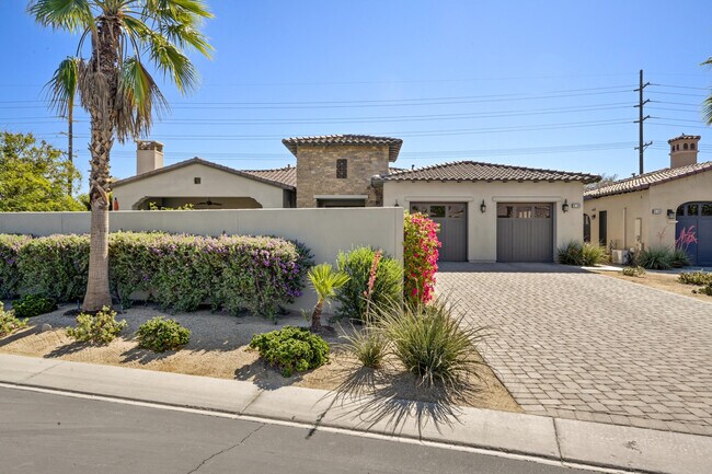 Building Photo - 55120 Autumn Valley Ct