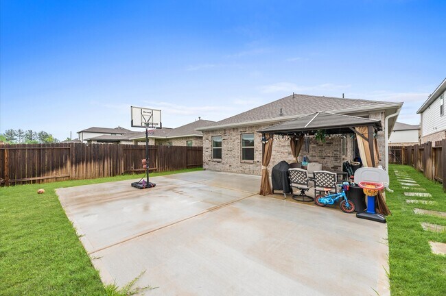 Building Photo - 23026 Undertaken Path