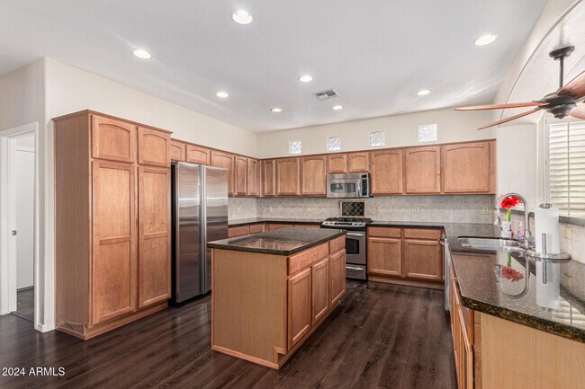 Building Photo - 24008 S Starcrest Dr