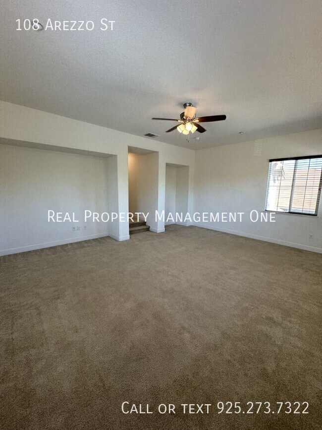 Building Photo - 108 Arezzo St