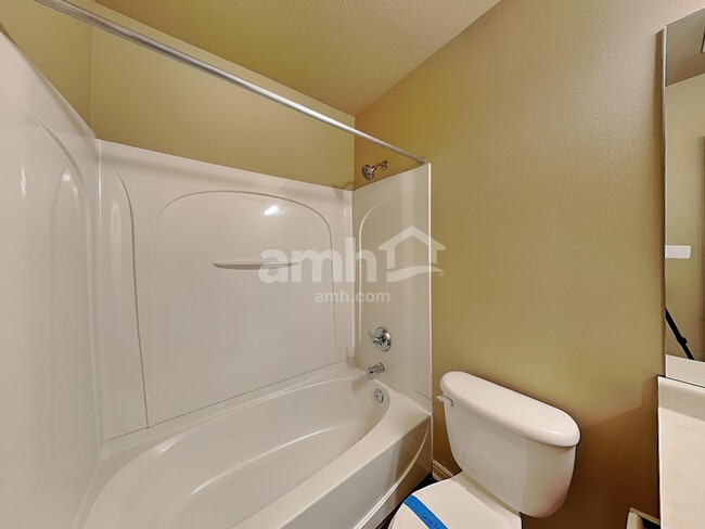 Building Photo - 4482 Heritage Dr