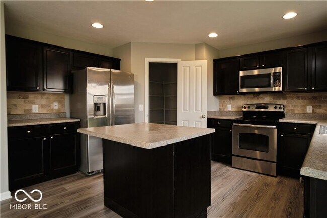 Building Photo - 13912 Luxor Chase