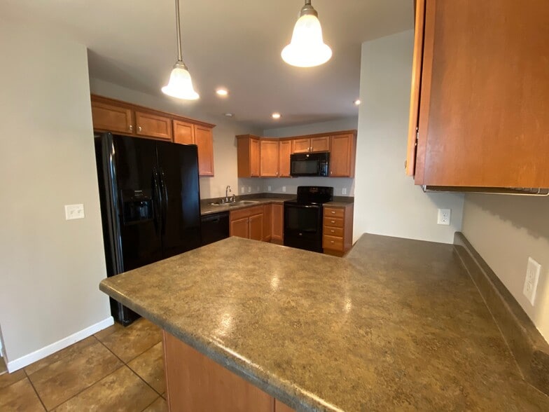 Primary Photo - 1427 Springbrook Dr