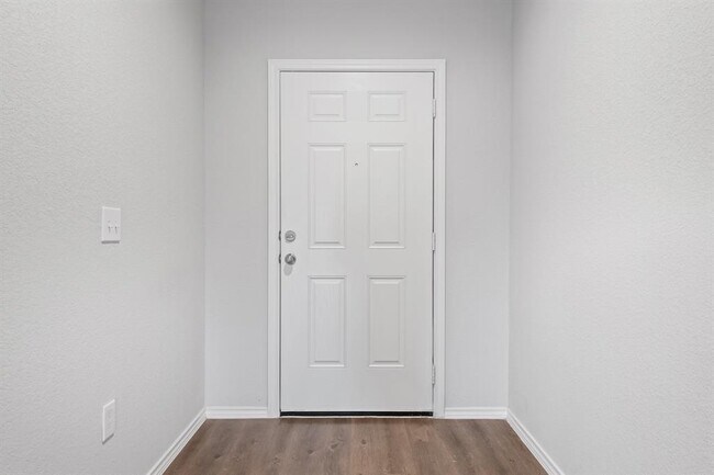 Building Photo - 20706 Southern Wds Blvd