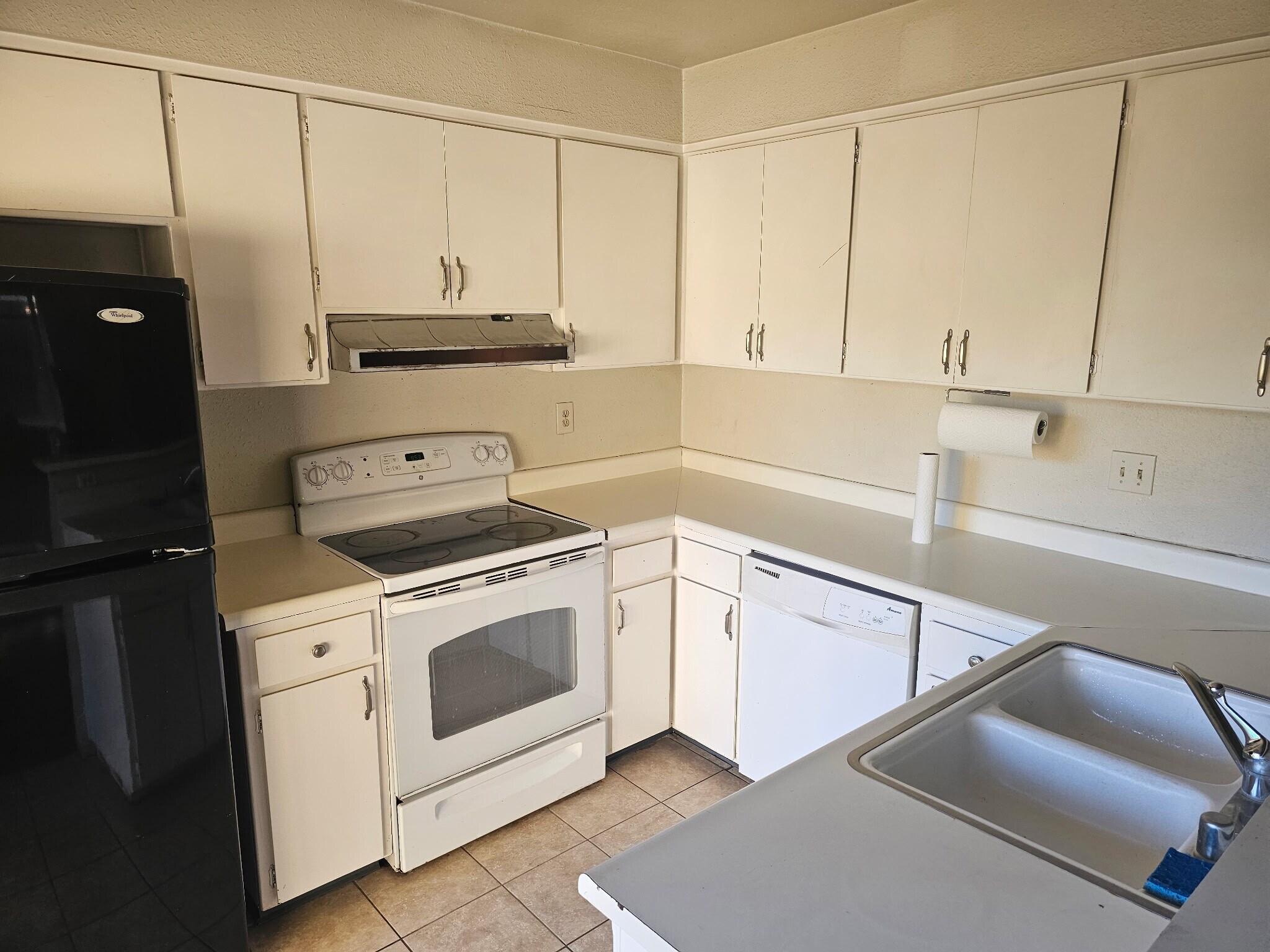 Building Photo - 459 Waterford Dr