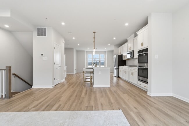 Building Photo - 3503 St Robin Ln