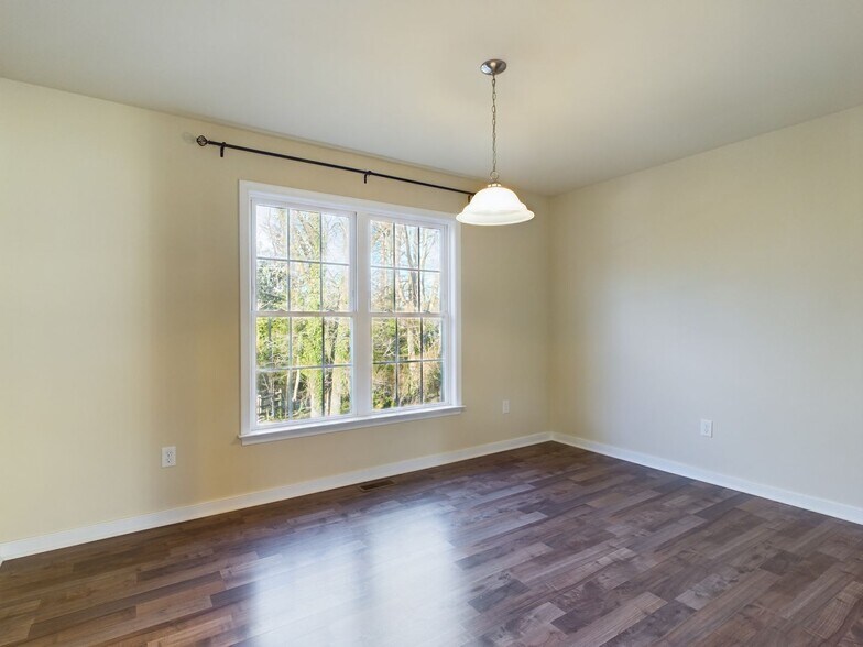 Building Photo - 3706 Perthshire Ln