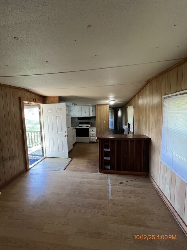 Building Photo - 1636 Old Hwy 27