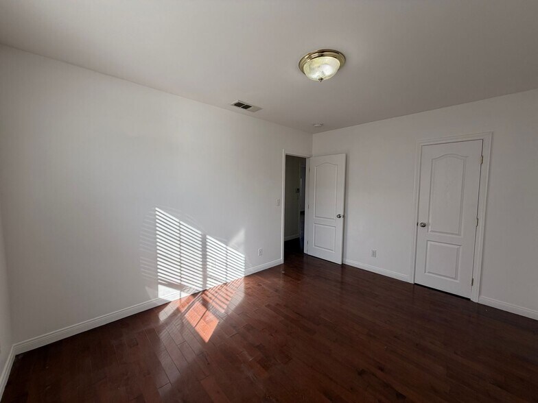 Building Photo - 3bed / 2 bath House for Rent in Monterey Park!