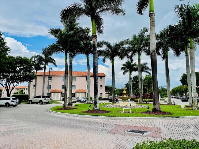 Building Photo - 6560 NW 114th Ave