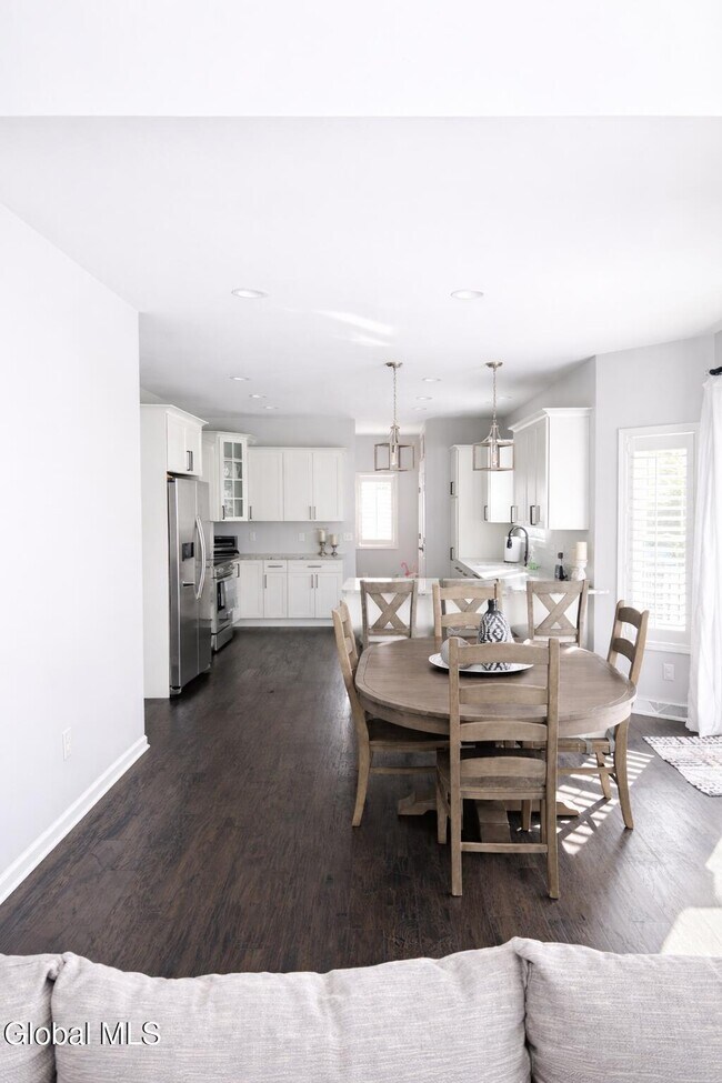 Building Photo - 40 Haywood Ln