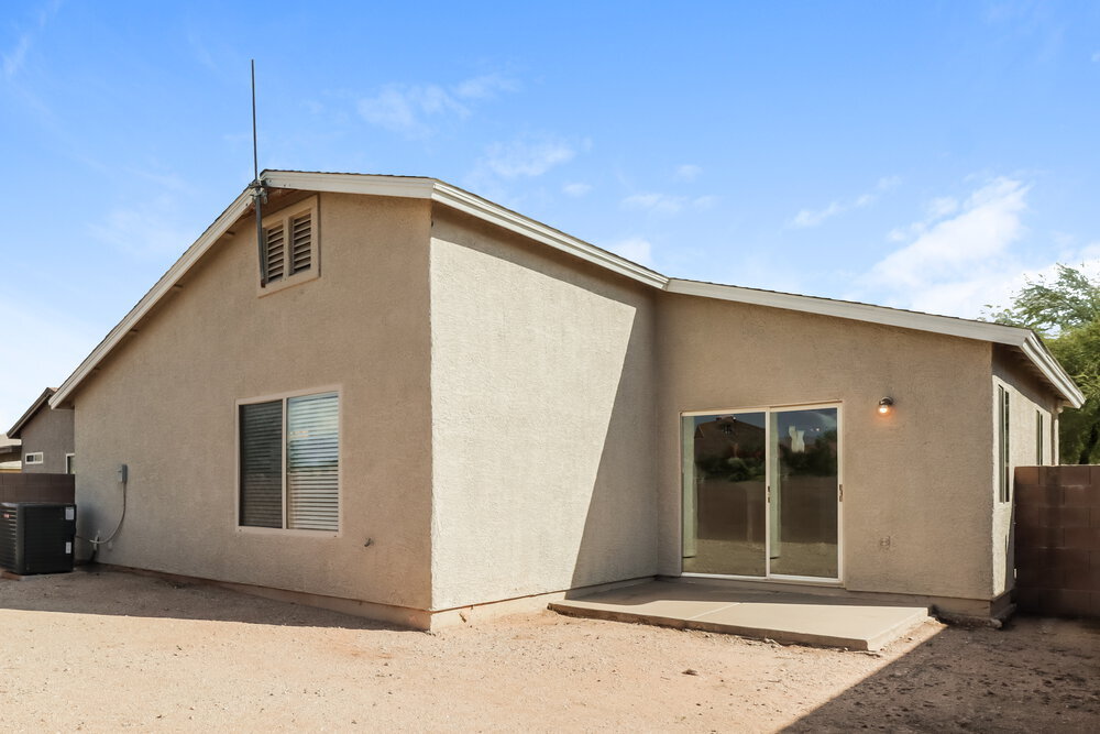 Building Photo - 7625 S Athel Tree Dr