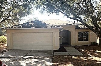 Building Photo - 3004 Summer House Dr