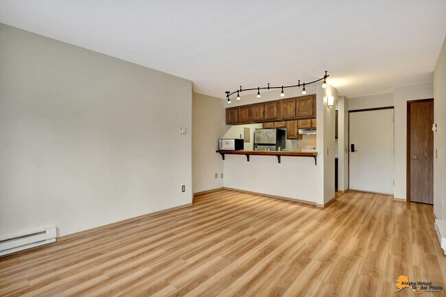 Building Photo - 2201 Romig Pl