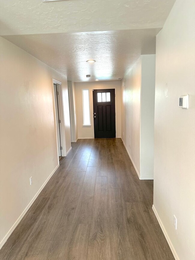 Building Photo - Newer 3-Bedroom in Middleton