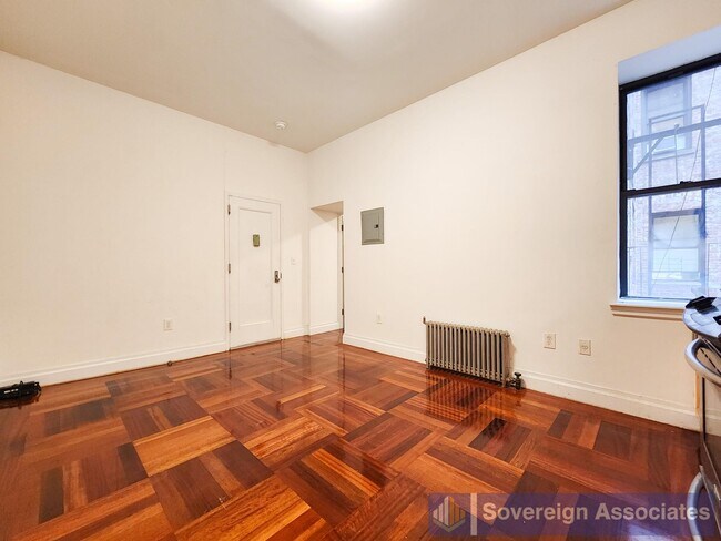 Building Photo - 611 W 137th St