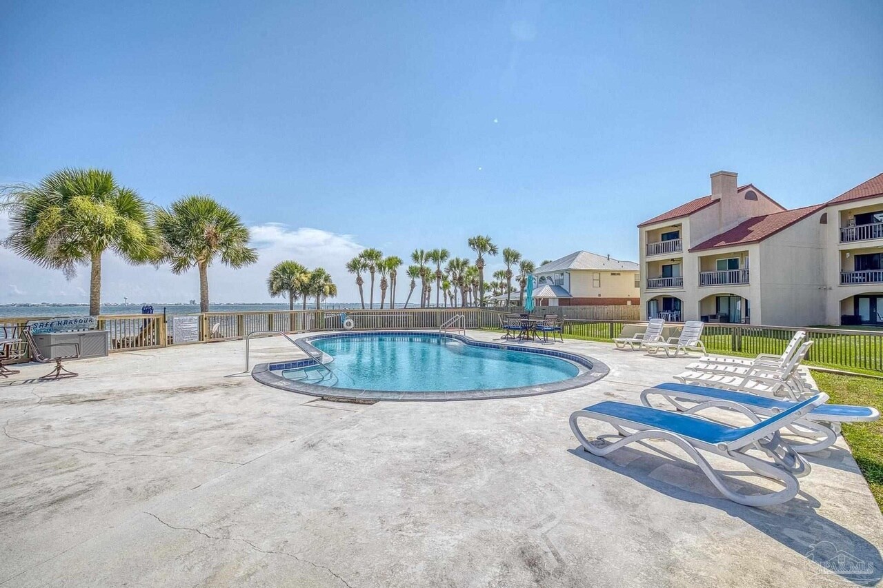 Building Photo - 8253 Navarre Pky