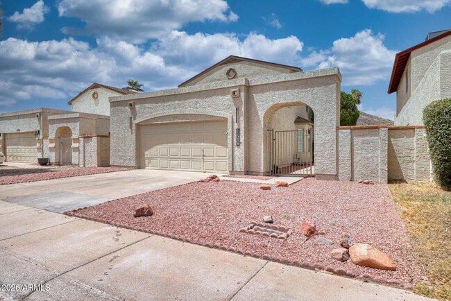 Building Photo - 4760 W Wahalla Ln