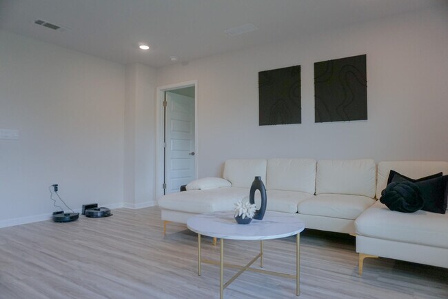 Building Photo - 4703 Airmen Dr