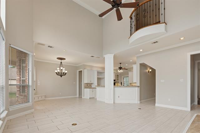 Building Photo - 905 Brazos Dr