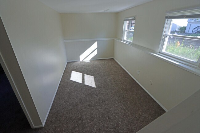 Building Photo - 7701 Flynnway Dr