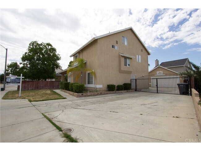 Building Photo - 3573 Cougar Canyon Rd