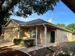 Building Photo - 3801 Bronco Bend Loop
